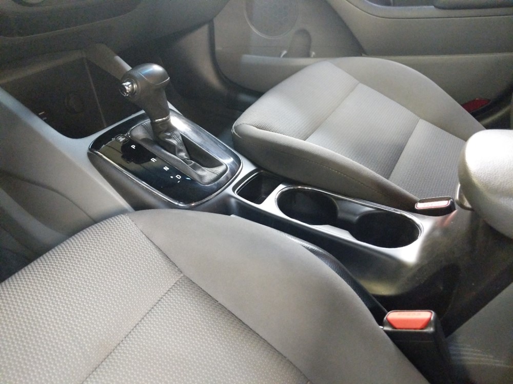 2017 Kia Forte - Center Console/Cup Holders