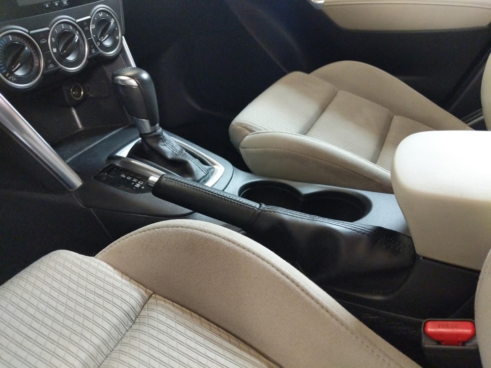 2014 Mazda CX-5 - Center Console/Cup Holders