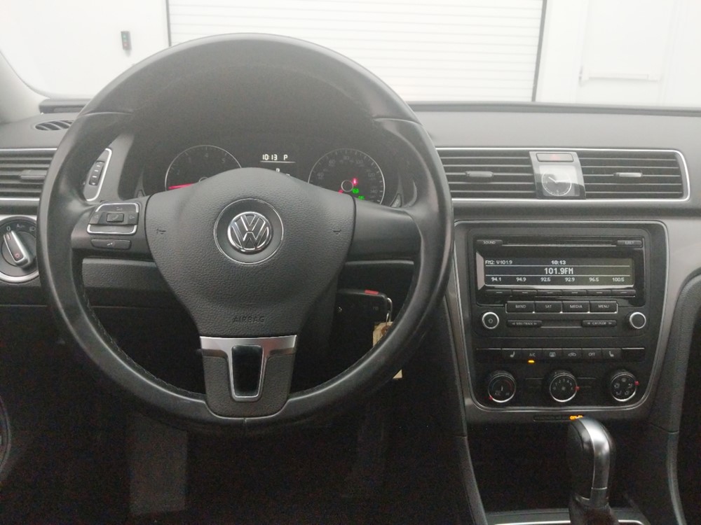 2015 Volkswagen Passat - Driver Dash
