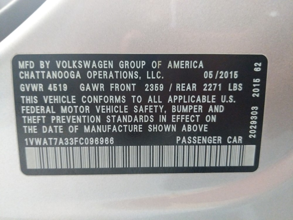 2015 Volkswagen Passat - VIN Plate