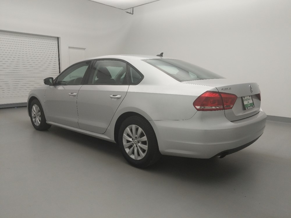 2015 Volkswagen Passat - Driver Rear Side