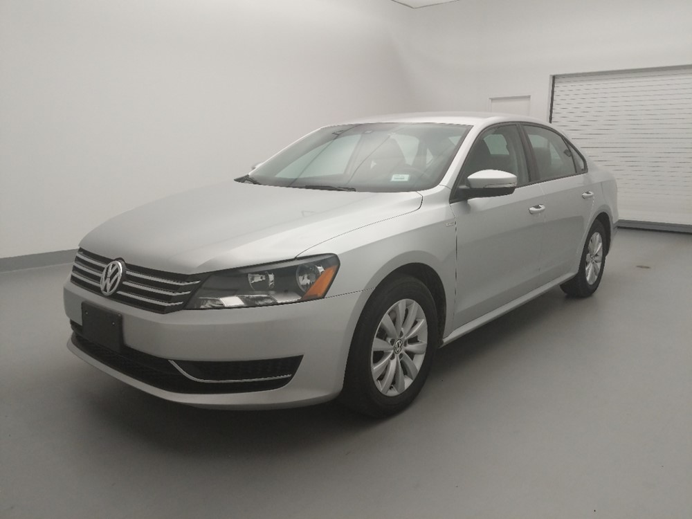 2015 Volkswagen Passat - Driver Front Bumper