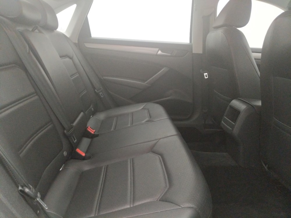 2015 Volkswagen Passat - Passenger Rear Seat