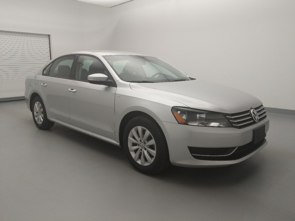 2015 Volkswagen Passat - Passenger Front Side