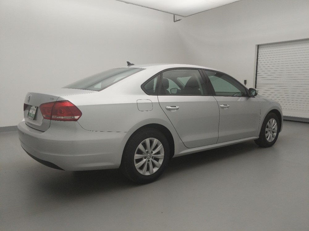 2015 Volkswagen Passat - Passenger Rear Side