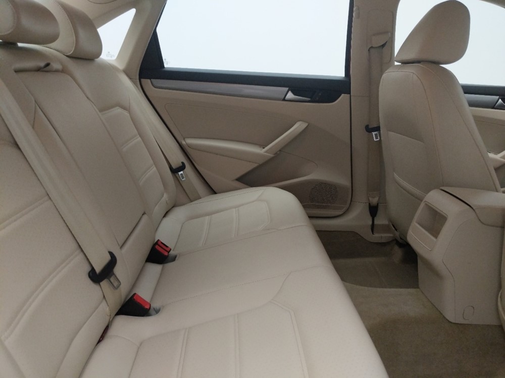 2015 Volkswagen Passat - Passenger Rear Seat