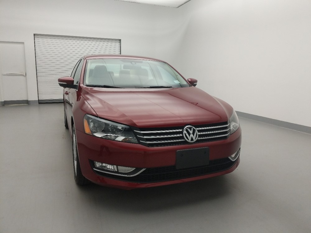 2015 Volkswagen Passat - Passenger Front Hood