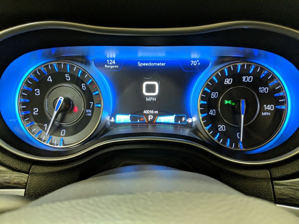 2016 Chrysler 300 - Odometer Close Up