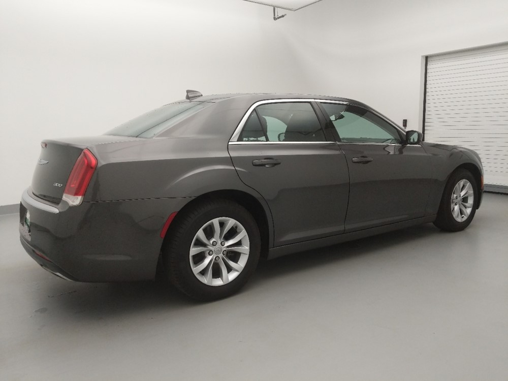 2016 Chrysler 300 - Passenger Rear Side