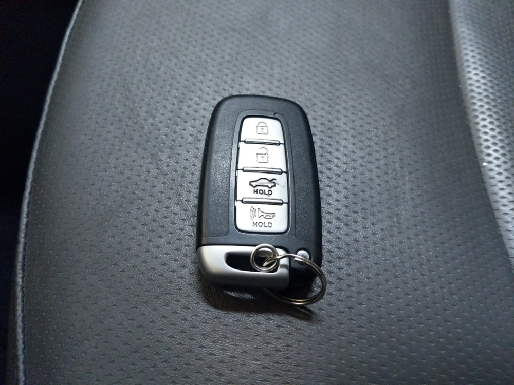 2013 Hyundai Sonata - Keys