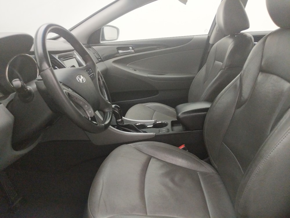 2013 Hyundai Sonata - Driver Front Seat