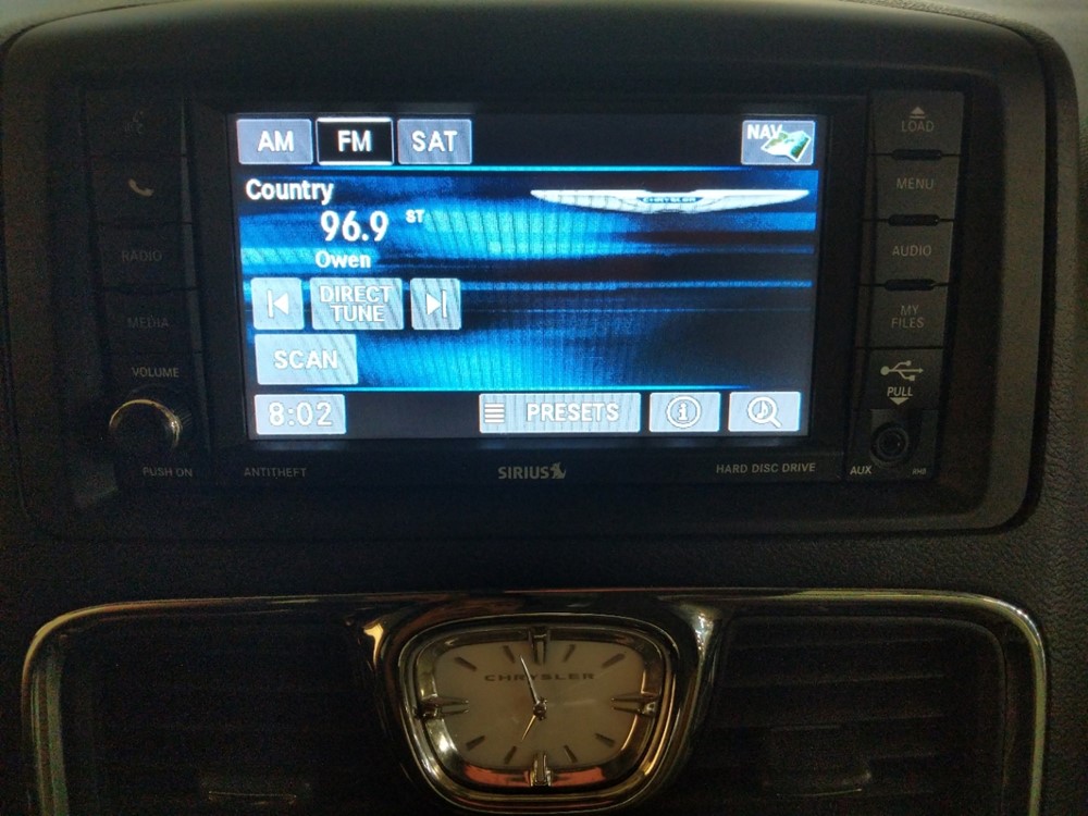 2016 Chrysler Town and Country - Stereo Package
