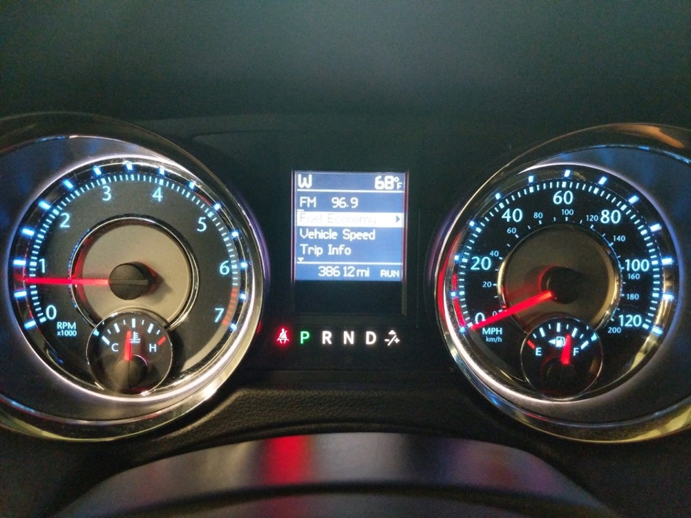 2016 Chrysler Town and Country - Odometer Close Up