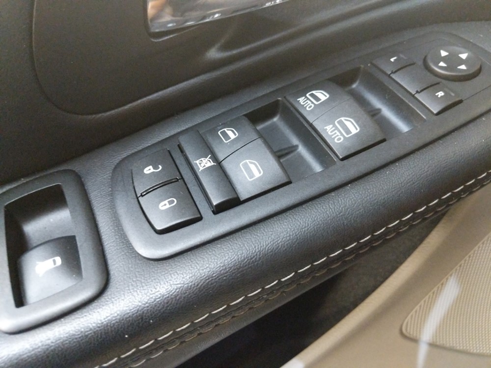 2016 Chrysler Town and Country - Driver Power Windows/Lock Control
