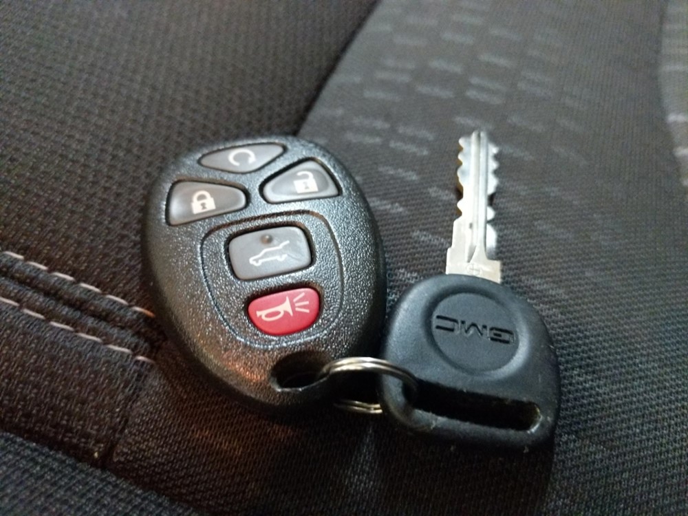 2016 GMC Acadia - Keys