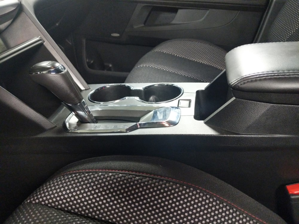 2016 GMC Terrain - Center Console/Cup Holders