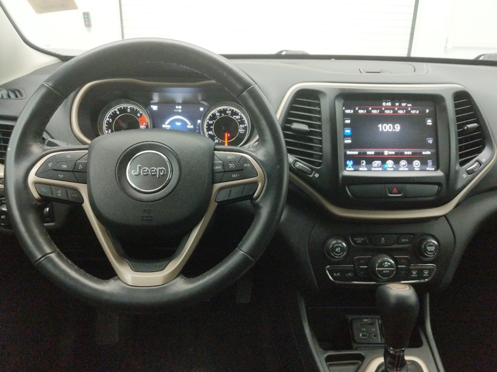 2016 Jeep Cherokee - Driver Dash