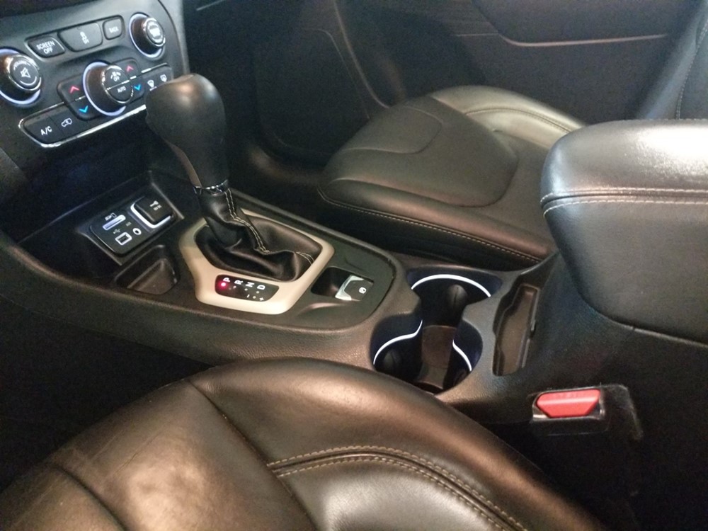 2016 Jeep Cherokee - Center Console/Cup Holders