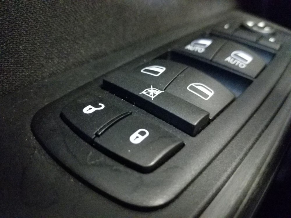 2016 Jeep Cherokee - Driver Power Windows/Lock Control