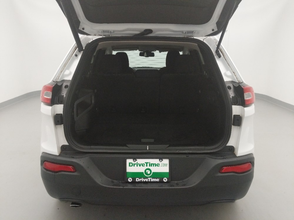 2016 Jeep Cherokee - Trunk