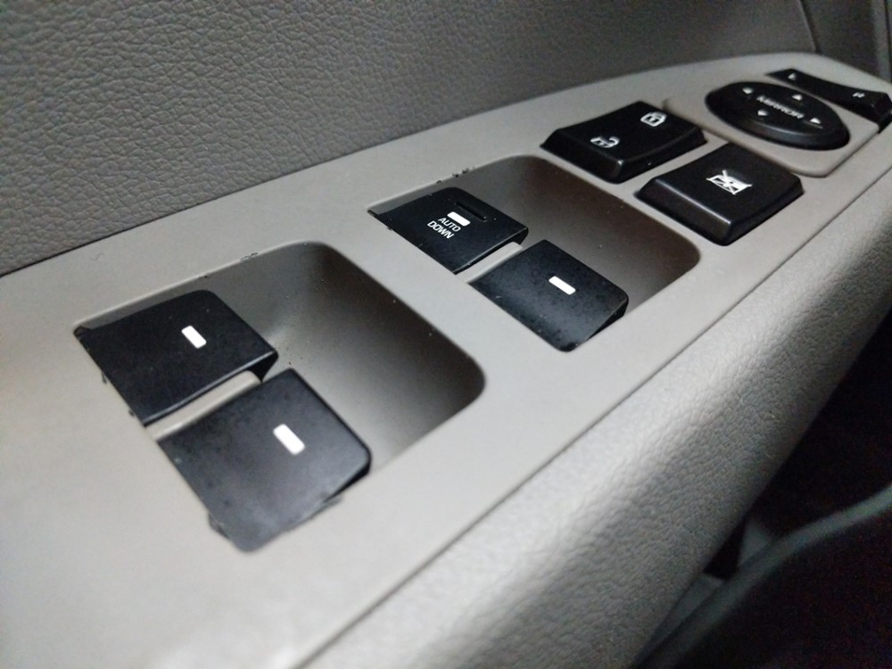 2017 Hyundai Elantra - Driver Power Windows/Lock Control