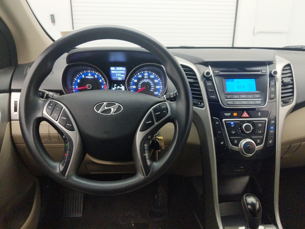 2015 Hyundai Elantra - Driver Dash