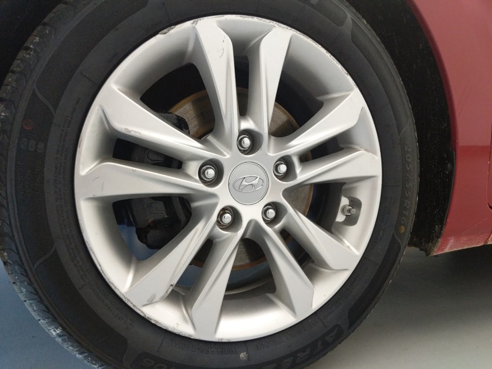 2015 Hyundai Elantra - Wheel