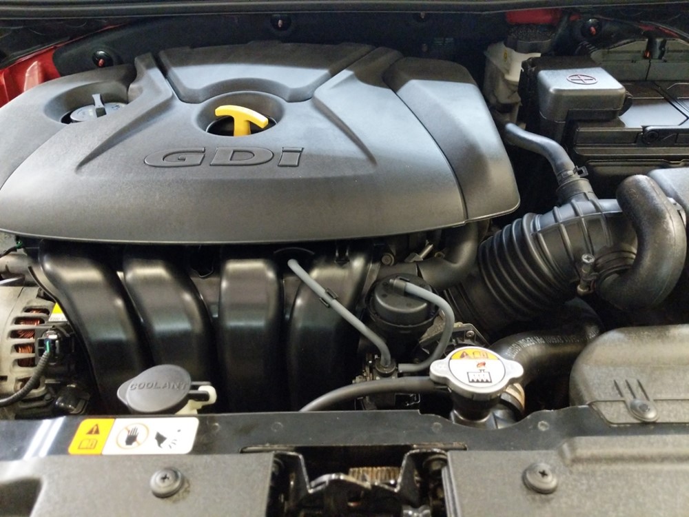 2015 Hyundai Elantra - Engine