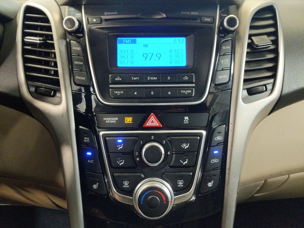 2015 Hyundai Elantra - Stereo Package