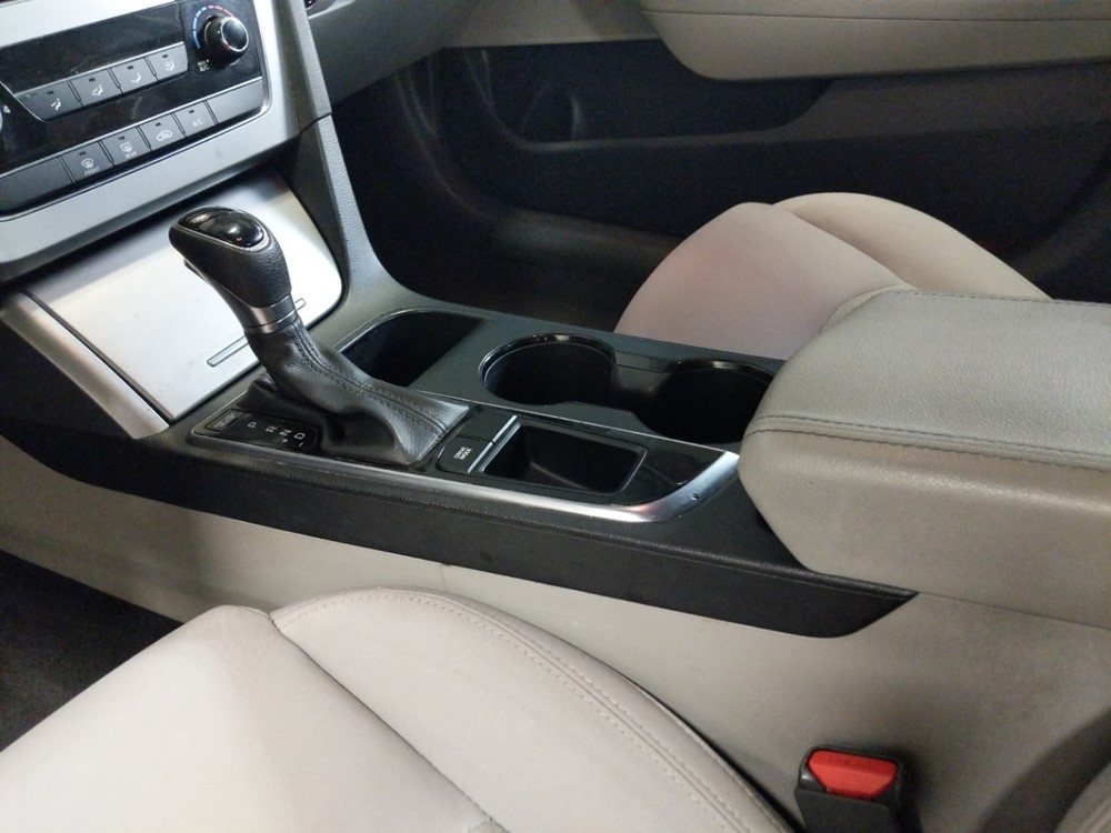 2015 Hyundai Sonata - Center Console/Cup Holders
