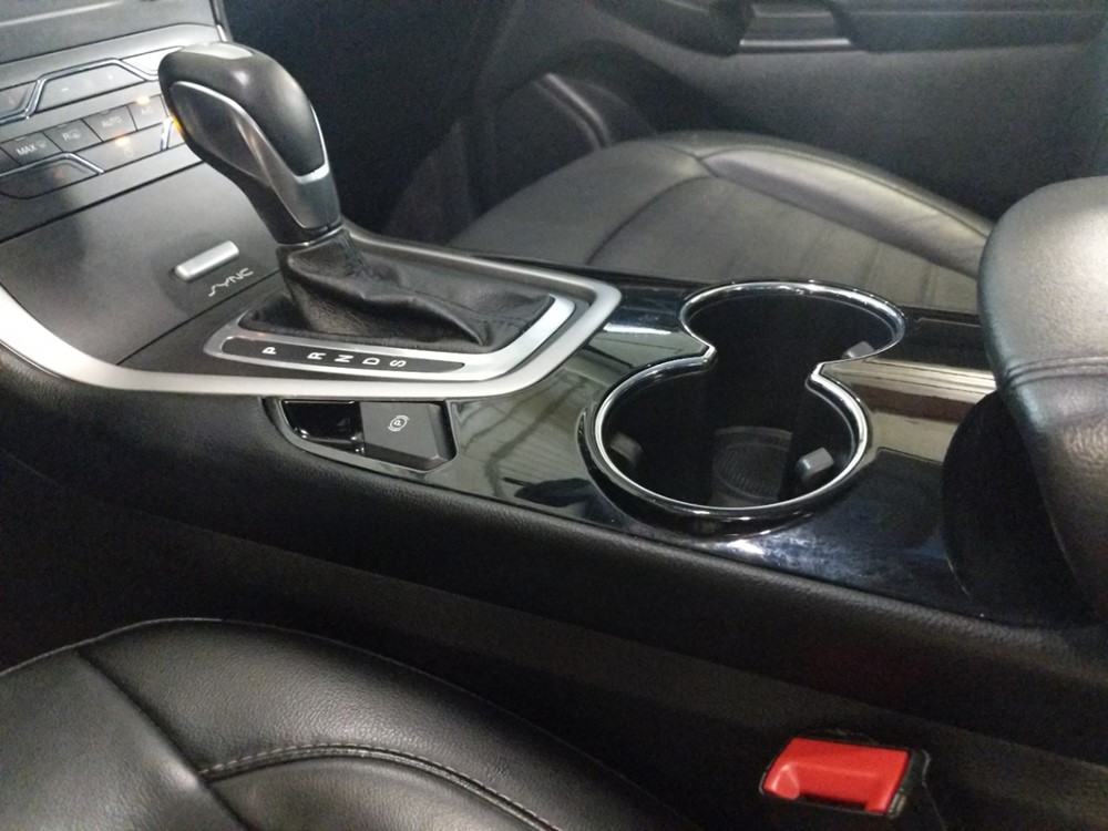 2017 Ford Edge - Center Console/Cup Holders