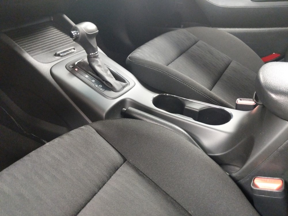 2016 Kia Forte - Center Console/Cup Holders