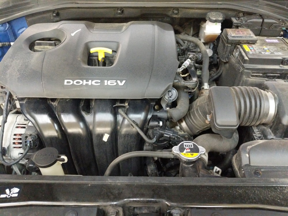 2017 Hyundai Elantra - Engine