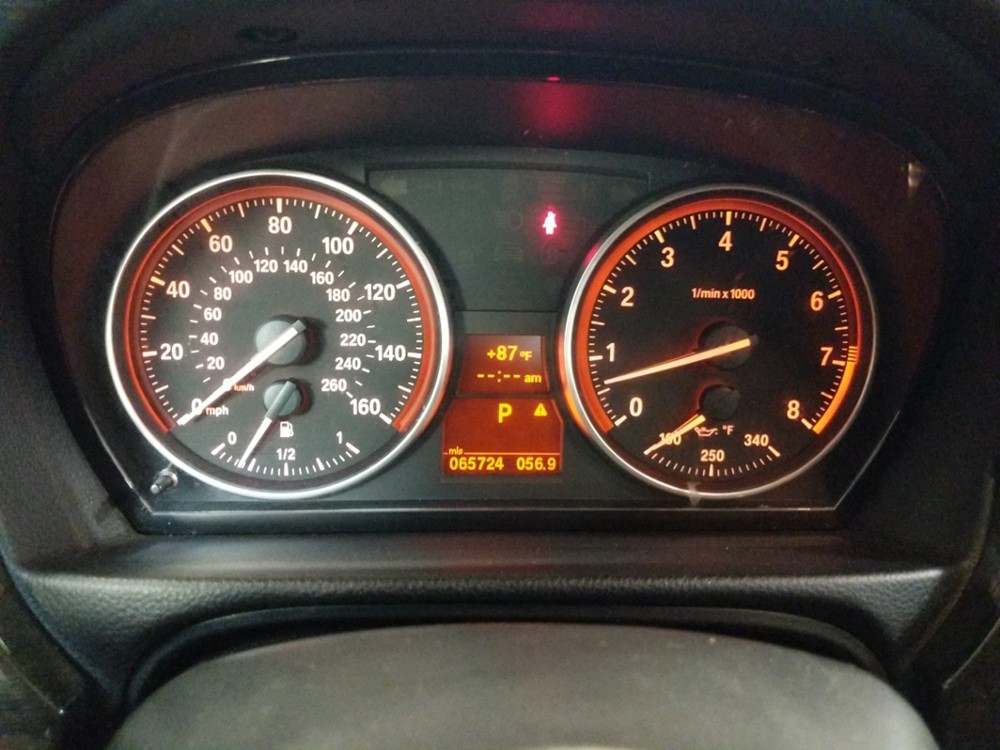 2012 BMW 328i - Odometer Close Up