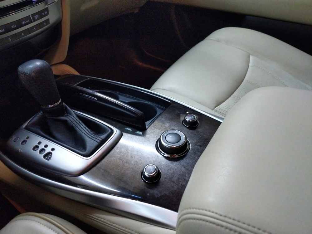 2015 INFINITI QX60 - Center Console/Cup Holders