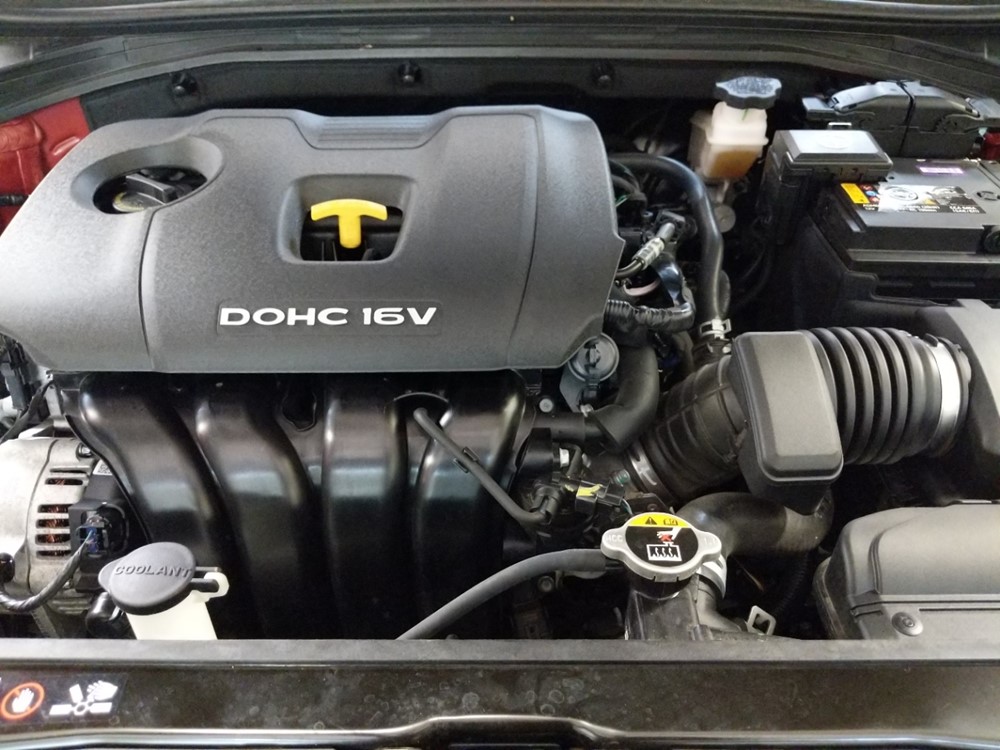 2018 Hyundai Elantra - Engine