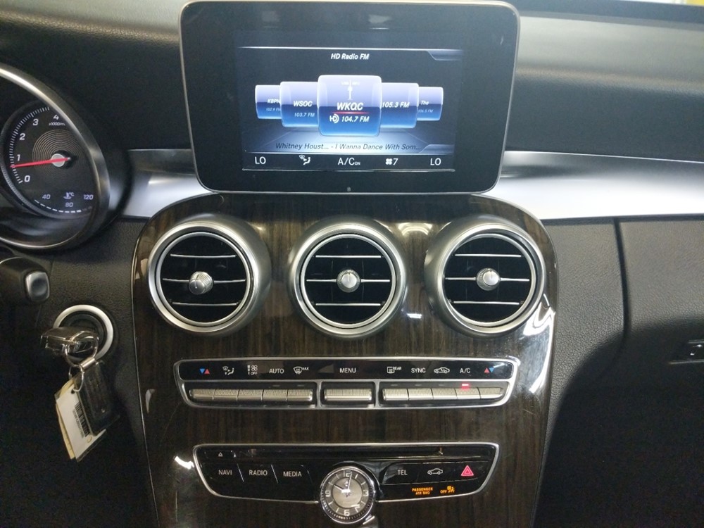 2016 Mercedes-Benz C300 - Stereo Package