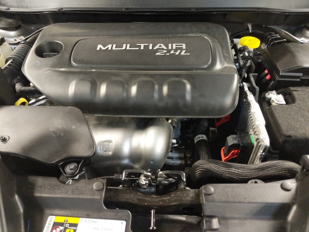 2018 Jeep Cherokee - Engine