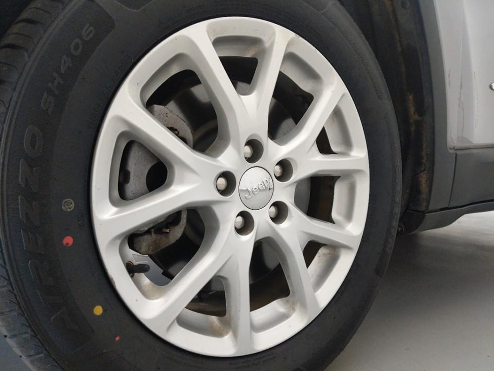 2018 Jeep Cherokee - Wheel