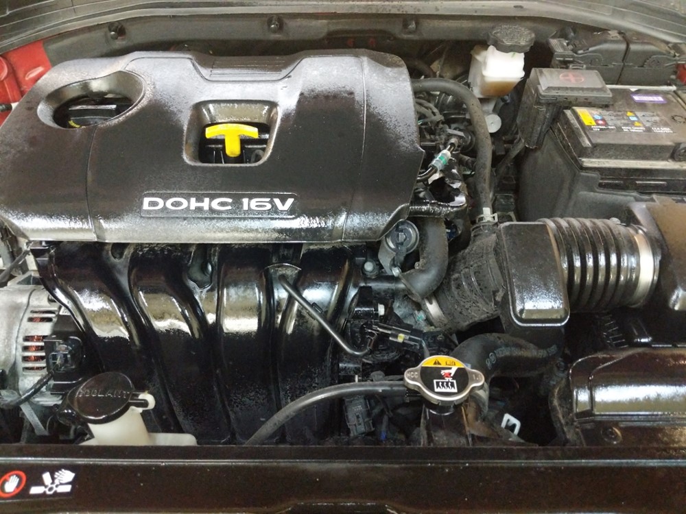 2018 Hyundai Elantra - Engine