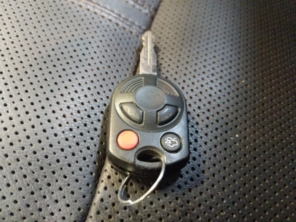 2012 Lincoln MKZ - Keys