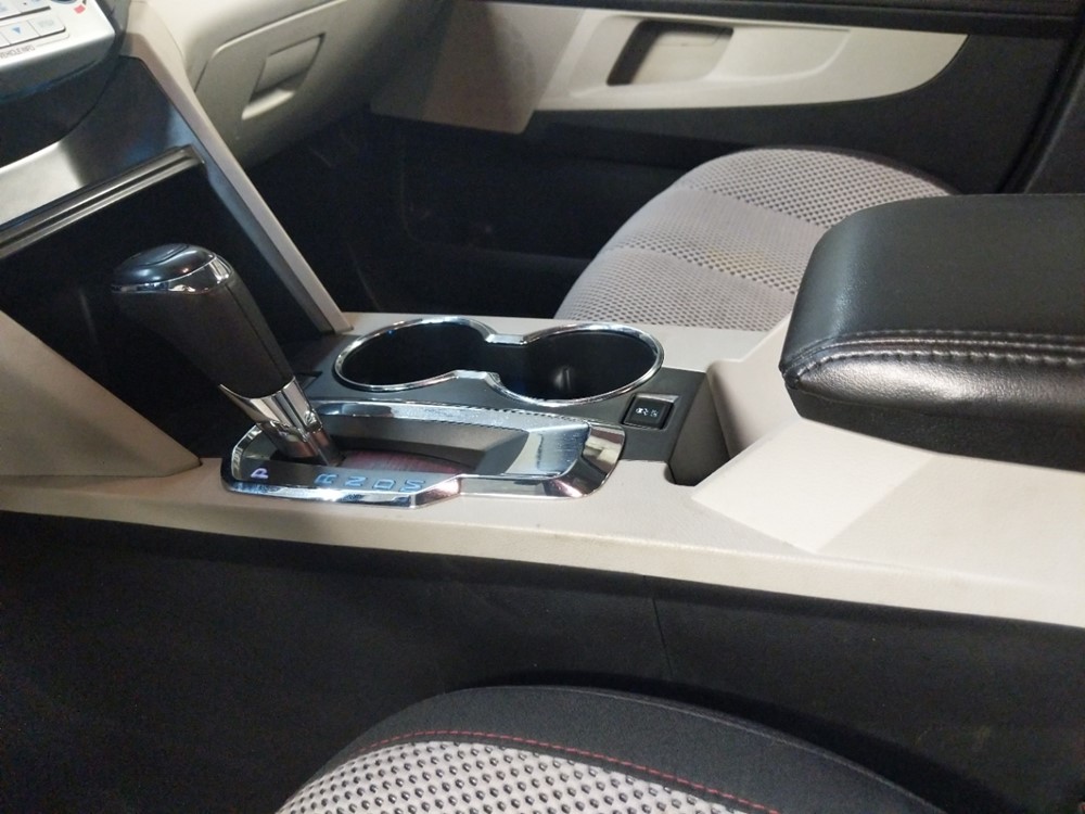 2017 Chevrolet Equinox - Center Console/Cup Holders