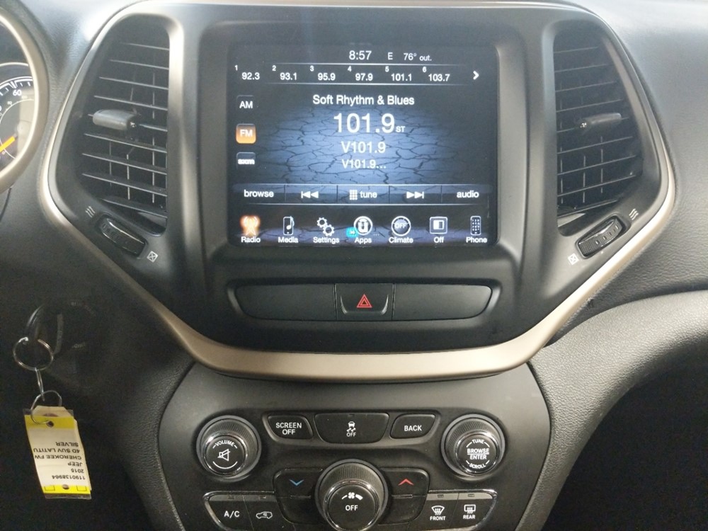 2015 Jeep Cherokee - Stereo Package