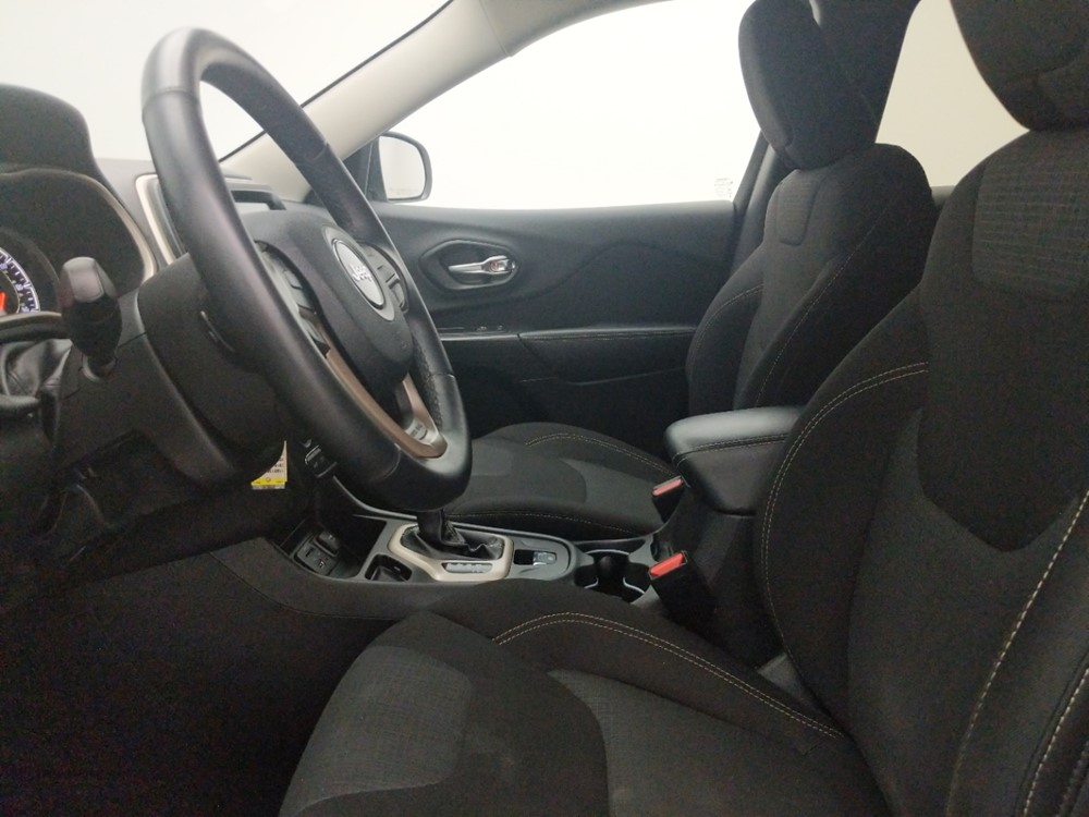 2015 Jeep Cherokee - Driver Front Seat