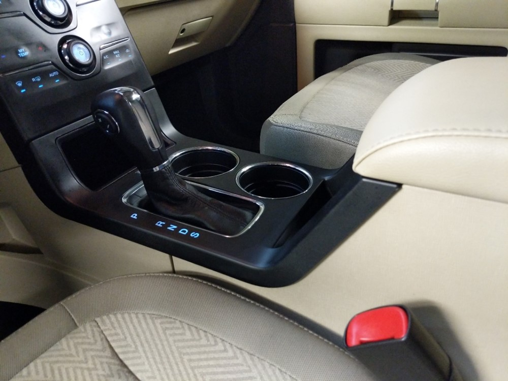 2016 Ford Flex - Center Console/Cup Holders