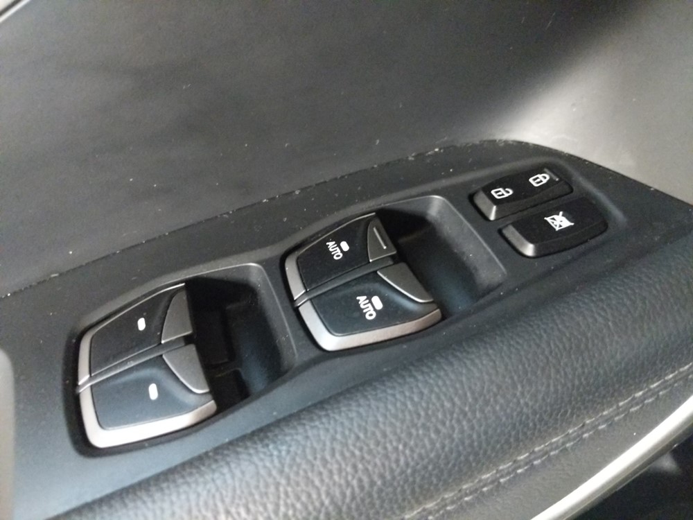 2017 Hyundai Santa Fe - Driver Power Windows/Lock Control