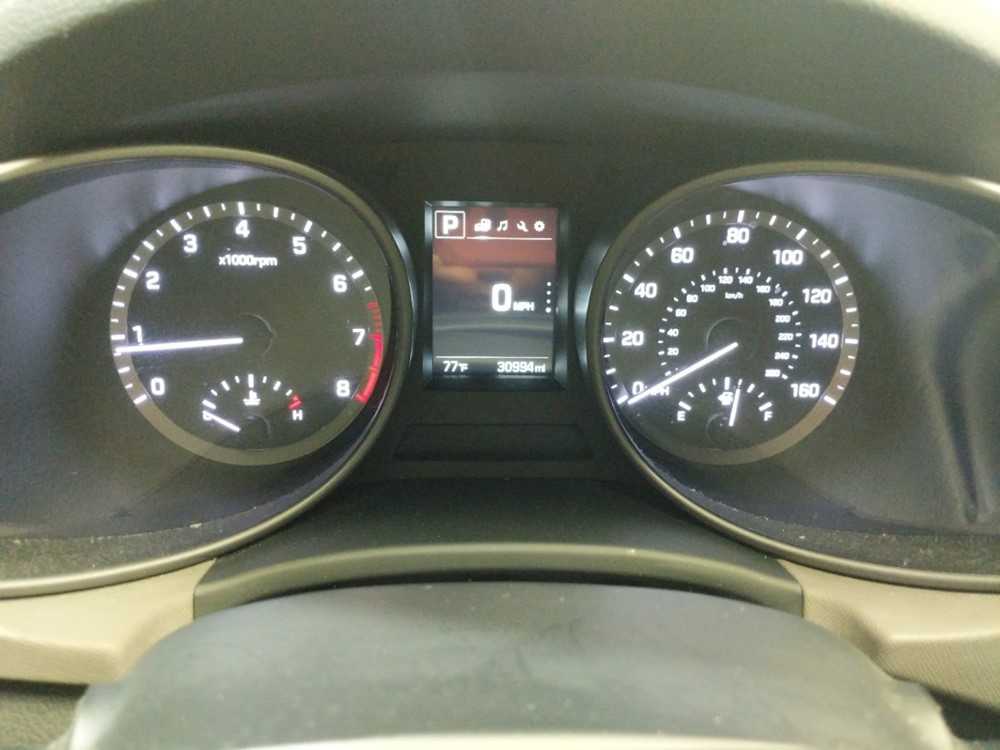 2017 Hyundai Santa Fe - Odometer Close Up