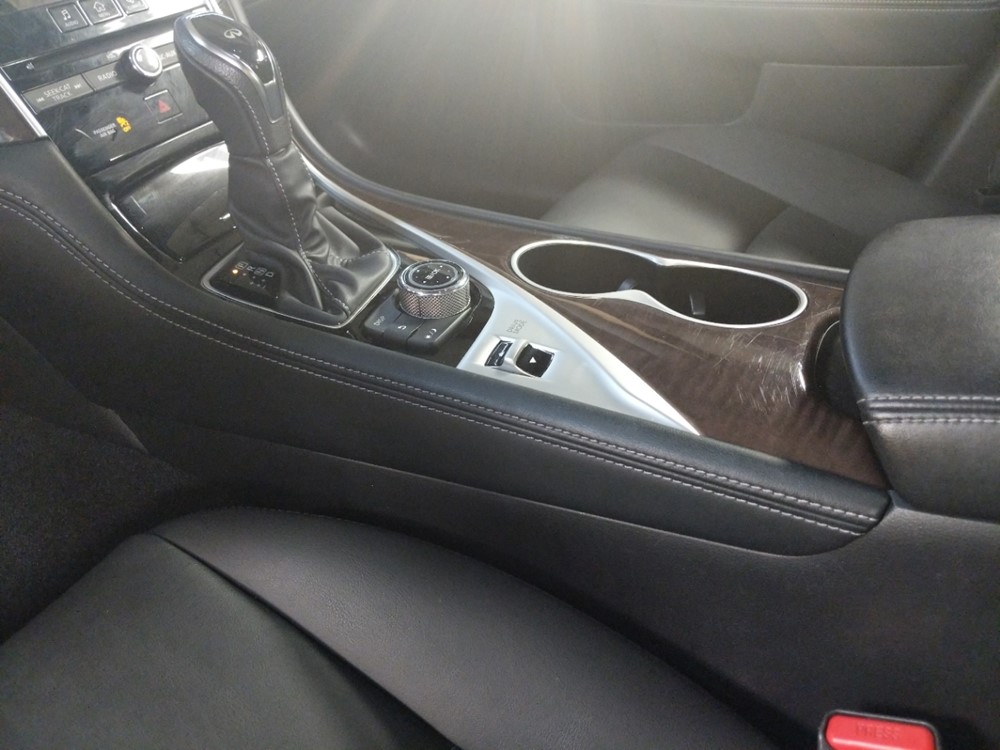 2018 INFINITI Q50 - Center Console/Cup Holders