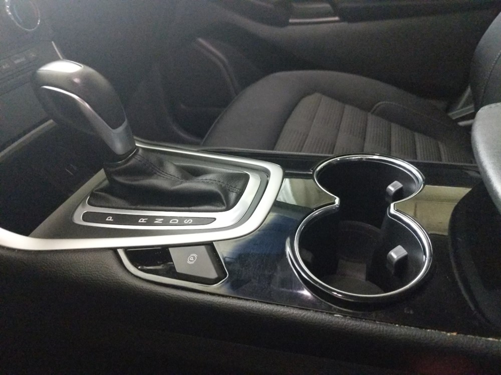 2016 Ford Edge - Center Console/Cup Holders
