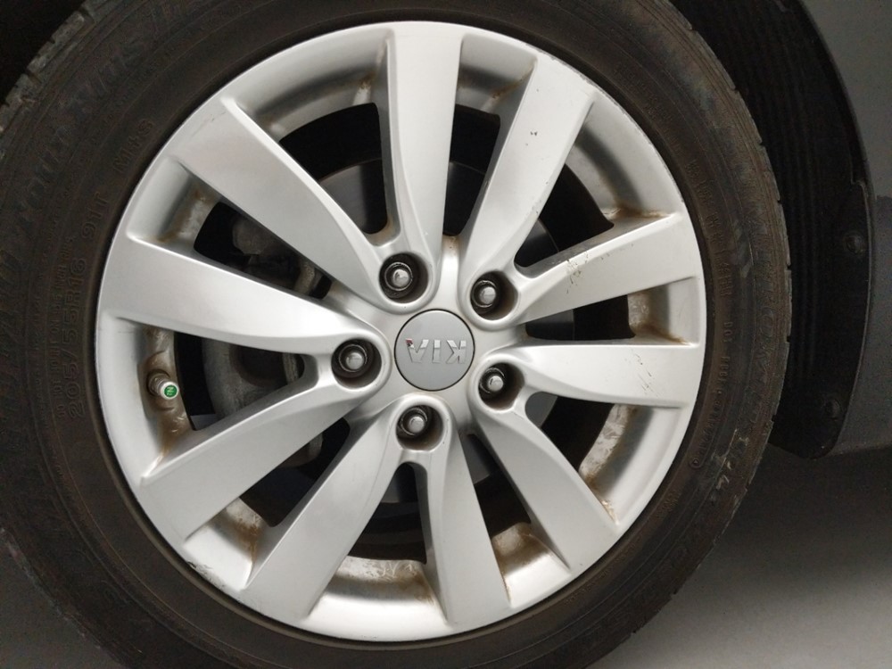2015 Kia Forte - Wheel